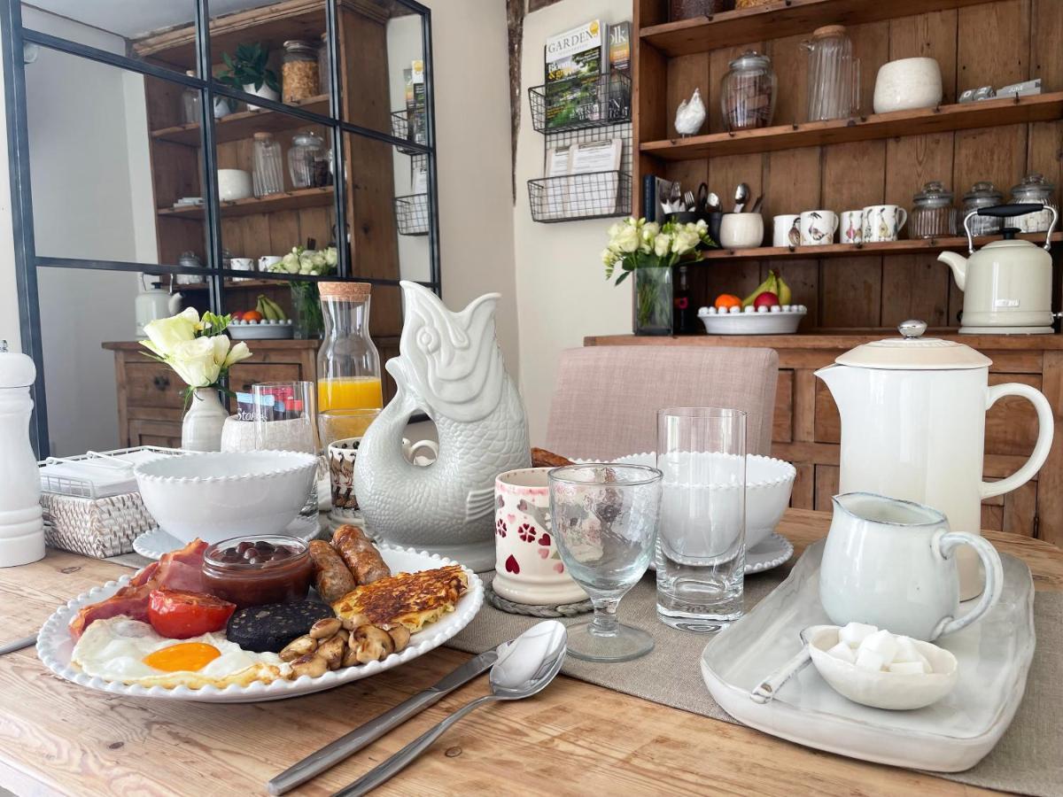 Church Farm Bed & Breakfast Thurlton Екстериор снимка