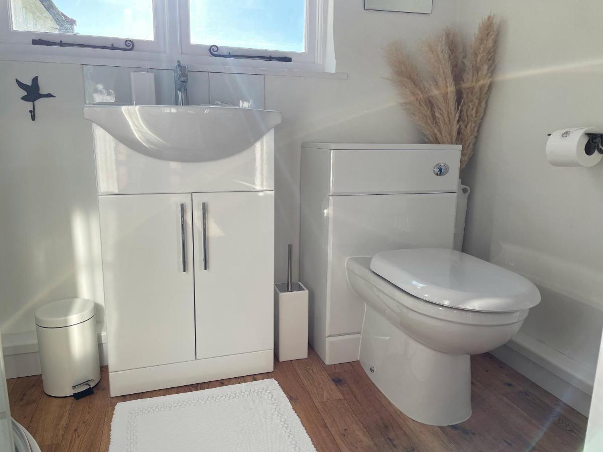 Church Farm Bed & Breakfast Thurlton Екстериор снимка
